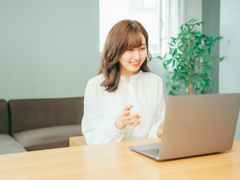  イーオンホールディングス株式会社（完全在宅）の契約社員 その他営業系職種 販売・サービス その他 教育求人イメージ